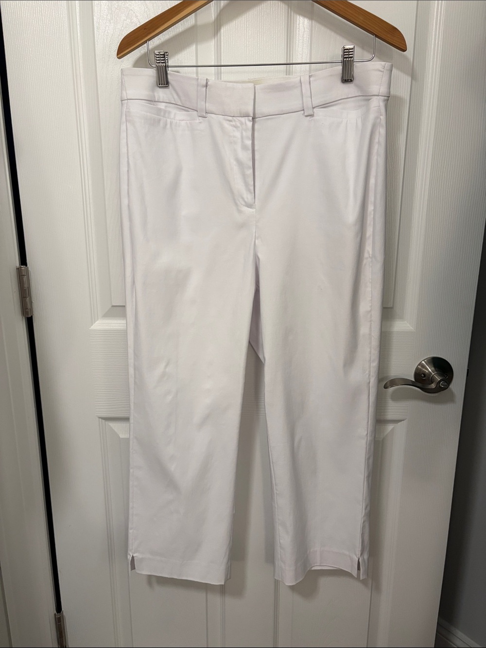 Lane Bryant White Cropped Capris